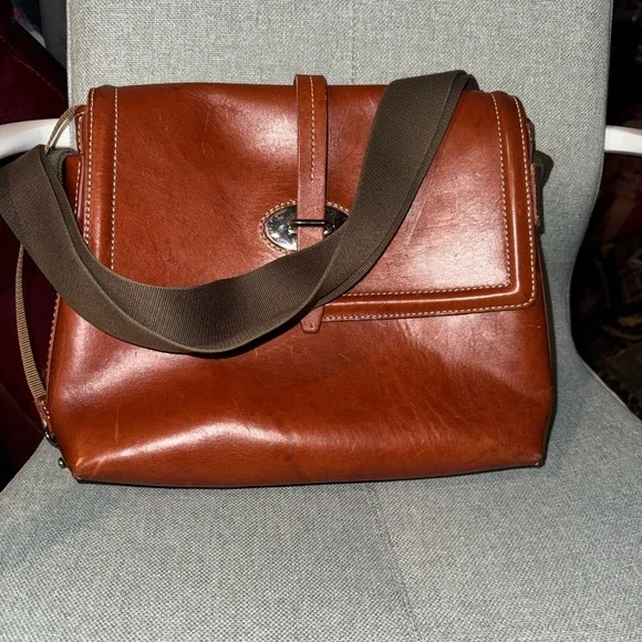 Florentine Toscana leather crossbody saddle bag - Picture 2 of 12